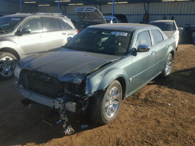 2C3AA63H15H170557 - 2005 CHRYSLER 300C GREEN photo 2