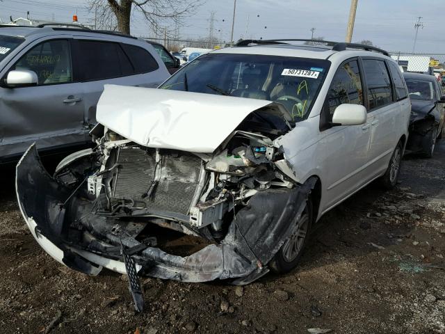 5TDZA22C36S460587 - 2006 TOYOTA SIENNA XLE WHITE photo 2