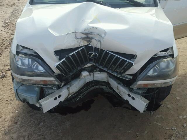 JT6GF10U7X0009804 - 1999 LEXUS RX 300 WHITE photo 7