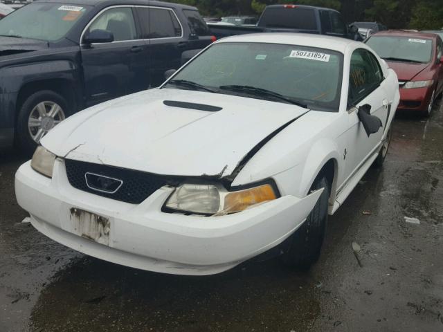 1FAFP4040YF238221 - 2000 FORD MUSTANG WHITE photo 2