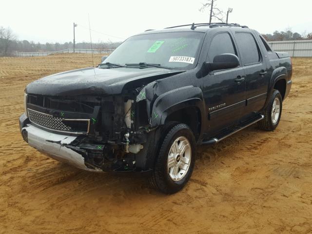 3GNMCFE02BG215390 - 2011 CHEVROLET AVALANCHE BLACK photo 2