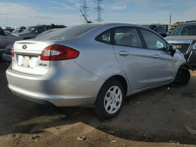 3FADP4BJ1CM161121 - 2012 FORD FIESTA SE SILVER photo 4