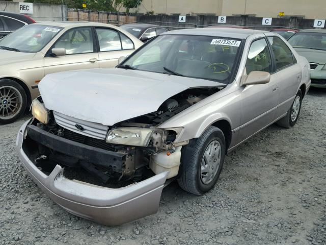 4T1BG28K7XU492028 - 1999 TOYOTA CAMRY CE BEIGE photo 2