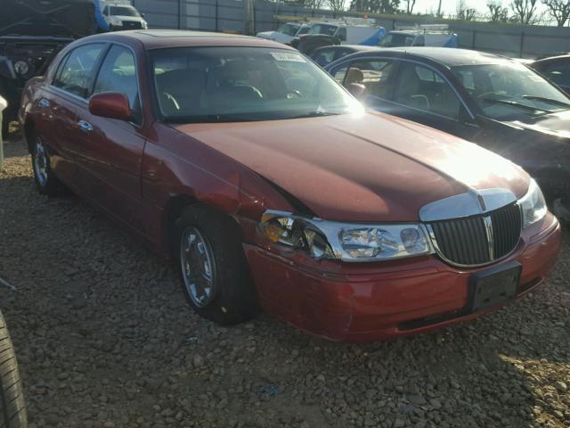 1LNFM82W1WY665770 - 1998 LINCOLN TOWN CAR S RED photo 1