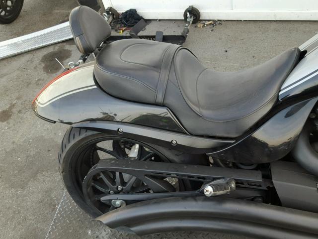 5VPHS26L583004809 - 2008 VICTORY MOTORCYCLES HAMMER S 双色 照片 6