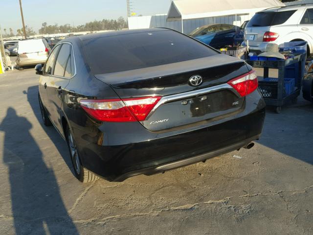 4T1BF1FK7HU365748 - 2017 TOYOTA CAMRY LE BLACK photo 3