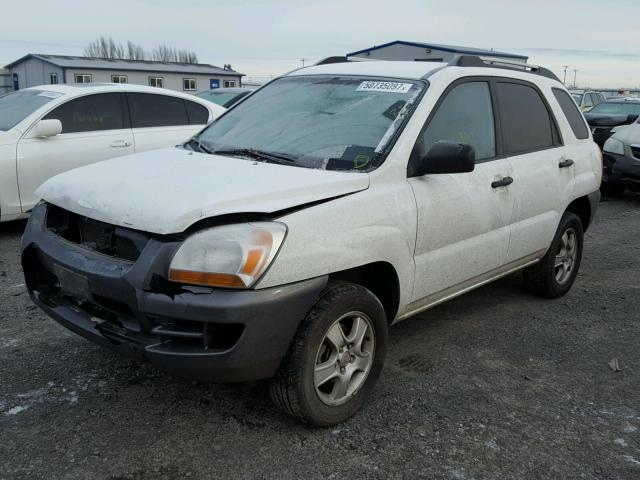 KNDJF724977449058 - 2007 KIA SPORTAGE L WHITE photo 2