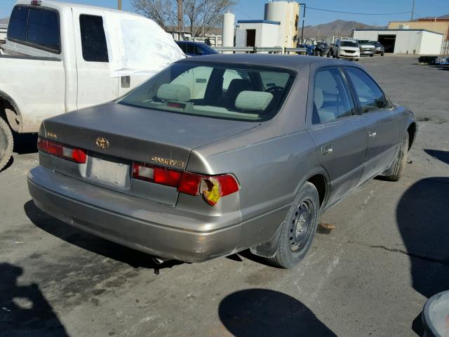 JT2BG28K8X0307280 - 1999 TOYOTA CAMRY LE GOLD photo 4