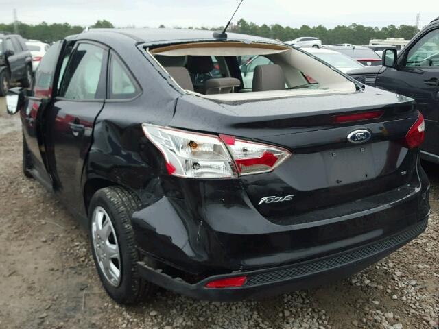 1FAHP3F27CL300815 - 2012 FORD FOCUS SE BLACK photo 3