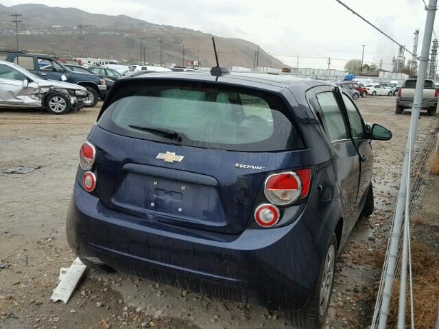1G1JA6SH0F4173972 - 2015 CHEVROLET SONIC LS 蓝色 照片 4