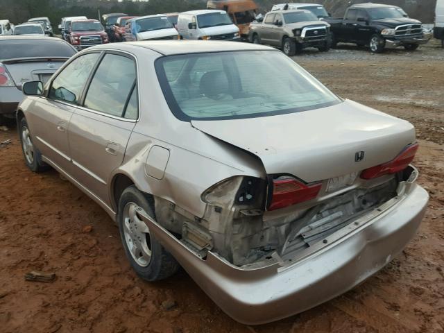 1HGCG5660YA003747 - 2000 HONDA ACCORD EX GOLD photo 3