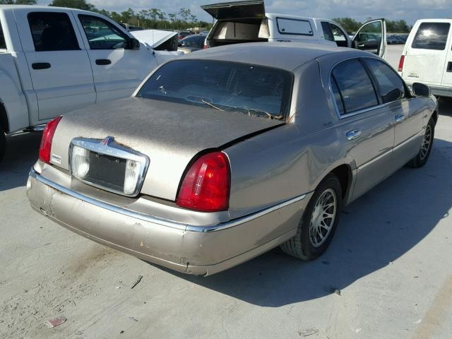 1LNHM82W02Y657503 - 2002 LINCOLN TOWN CAR S BEIGE photo 4