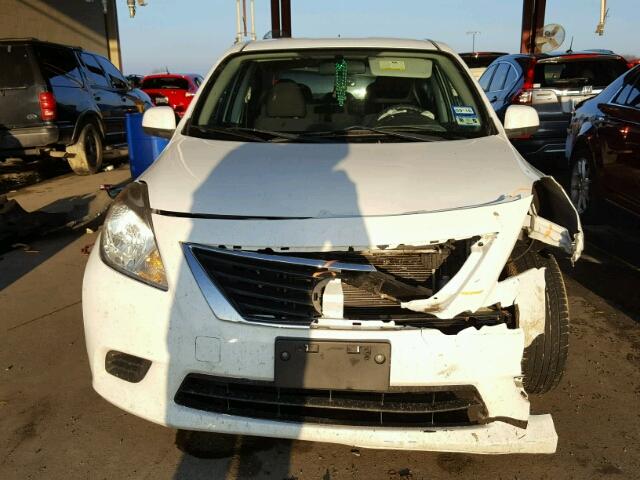 3N1CN7AP1CL942751 - 2012 NISSAN VERSA S WHITE photo 9