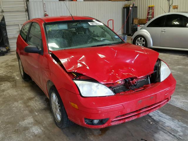 1FAFP31N17W155820 - 2007 FORD FOCUS ZX3 RED photo 1