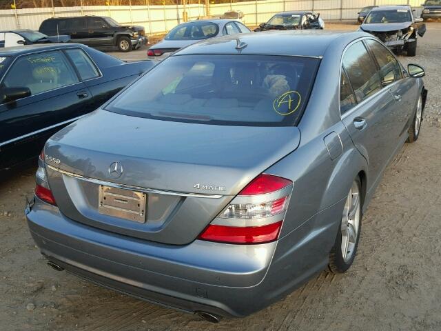 WDDNG86X48A233413 - 2008 MERCEDES-BENZ S 550 4MAT GRAY photo 4