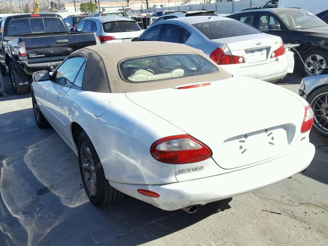 SAJJA42C2YNA00441 - 2000 JAGUAR XK8 WHITE photo 3