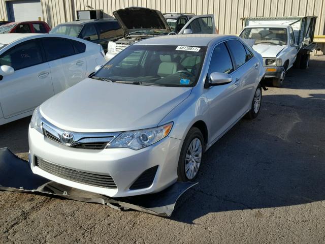 4T1BF1FK0CU048533 - 2012 TOYOTA CAMRY BASE SILVER photo 2
