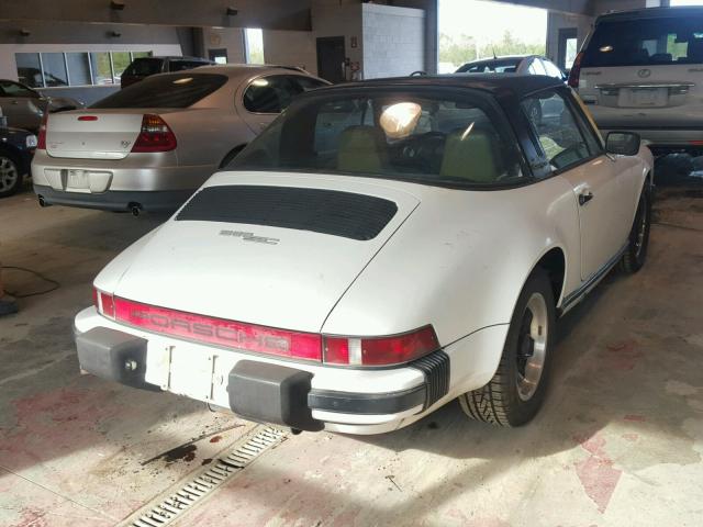 WP0EA0910CS162220 - 1982 PORSCHE 911 WHITE photo 4