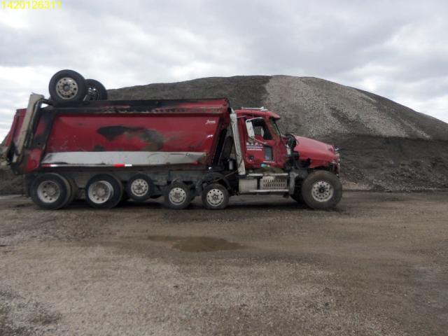 1M2AX07C0FM021881 - 2015 MACK 700 GU700 RED photo 3