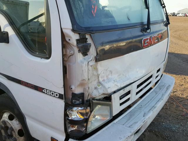 J8DC4B16777014932 - 2007 GMC W4500 W450 WHITE photo 9