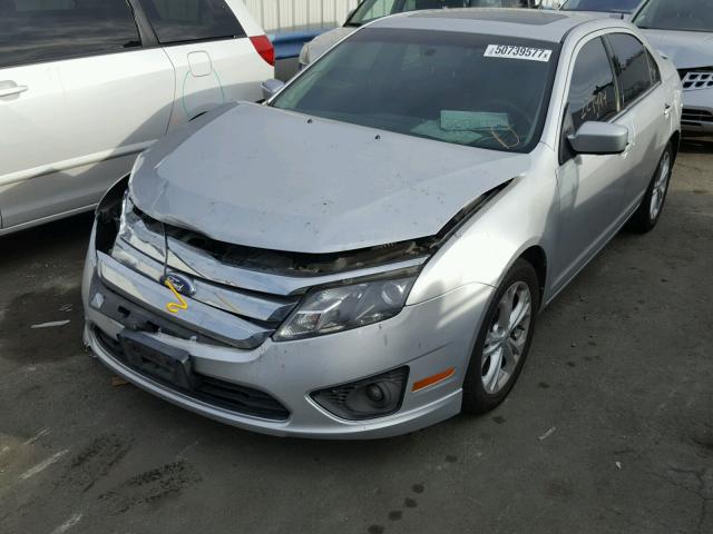 3FAHP0HA7CR108752 - 2012 FORD FUSION SE SILVER photo 2