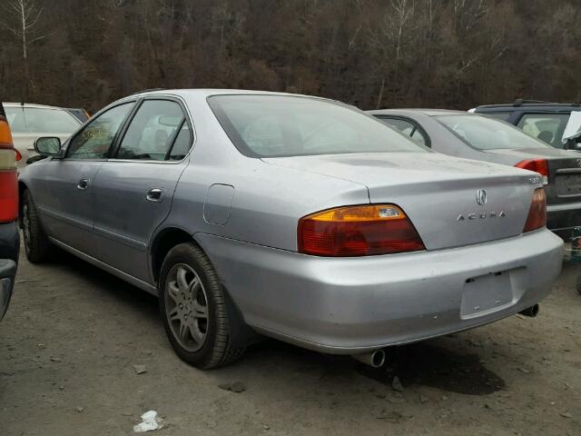 19UUA56611A034551 - 2001 ACURA 3.2TL SILVER photo 3