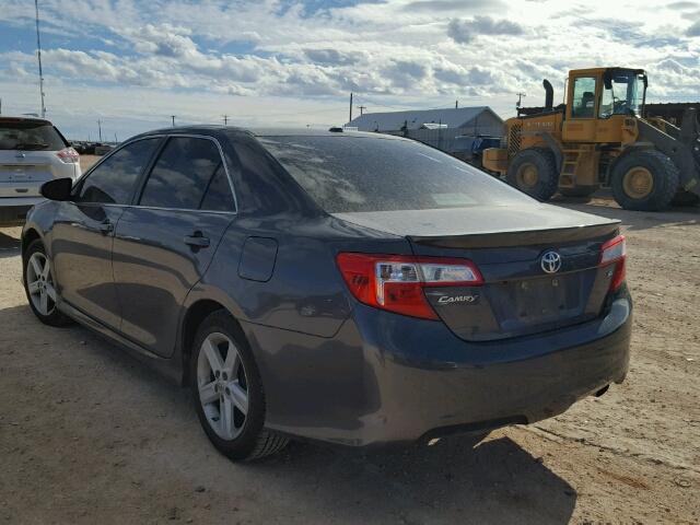 4T1BF1FK6CU126118 - 2012 TOYOTA CAMRY BASE GRAY photo 3