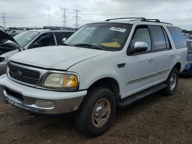 1FMPU18L7WLA26265 - 1998 FORD EXPEDITION WHITE photo 2