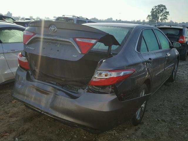 4T1BF1FK8GU575886 - 2016 TOYOTA CAMRY LE CHARCOAL photo 4