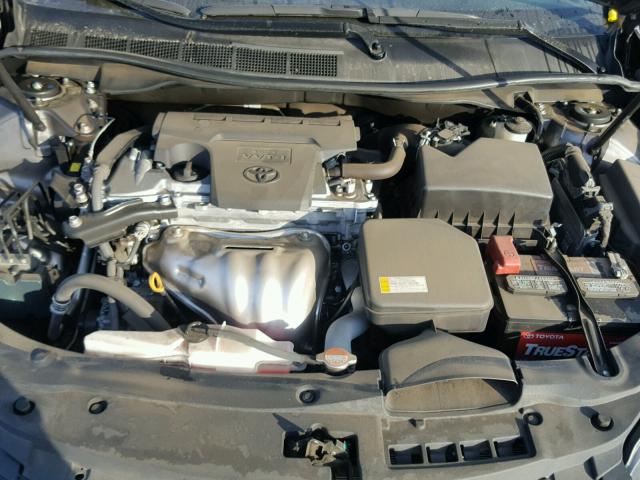 4T1BF1FK8GU575886 - 2016 TOYOTA CAMRY LE CHARCOAL photo 7