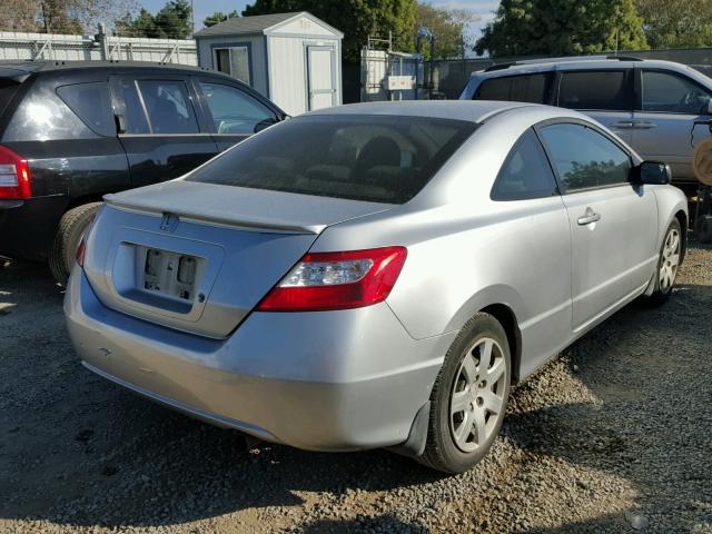 2HGFG126X6H567464 - 2006 HONDA CIVIC LX SILVER photo 4