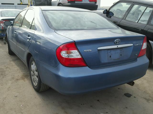 4T1BF30K83U560528 - 2003 TOYOTA CAMRY LE BLUE photo 3