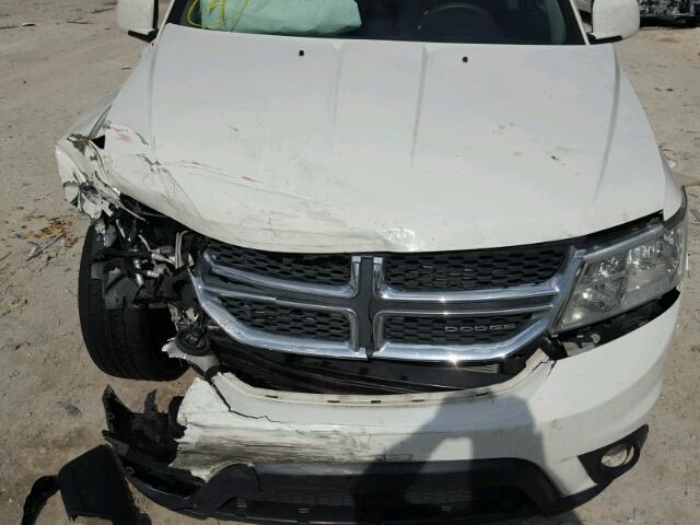 3D4PH1FG0BT561101 - 2011 DODGE JOURNEY MA WHITE photo 7