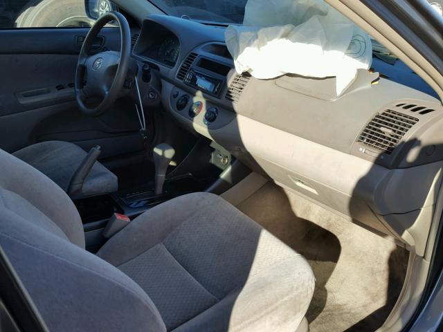 JTDBE32K030138751 - 2003 TOYOTA CAMRY LE გრაფიტი ფოტო 5