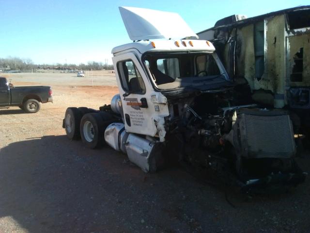 3AKJGEDV7FDGR2272 - 2015 FREIGHTLINER CASCADIA 1 WHITE photo 1