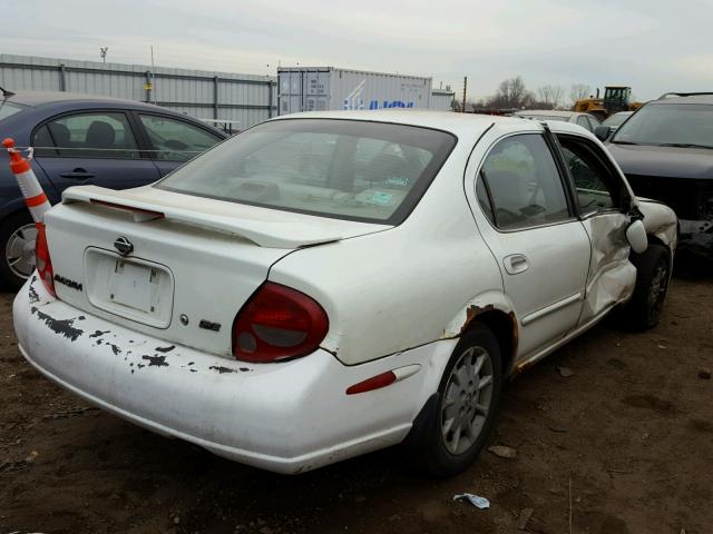 JN1CA31D8YT534454 - 2000 NISSAN MAXIMA GLE WHITE photo 4