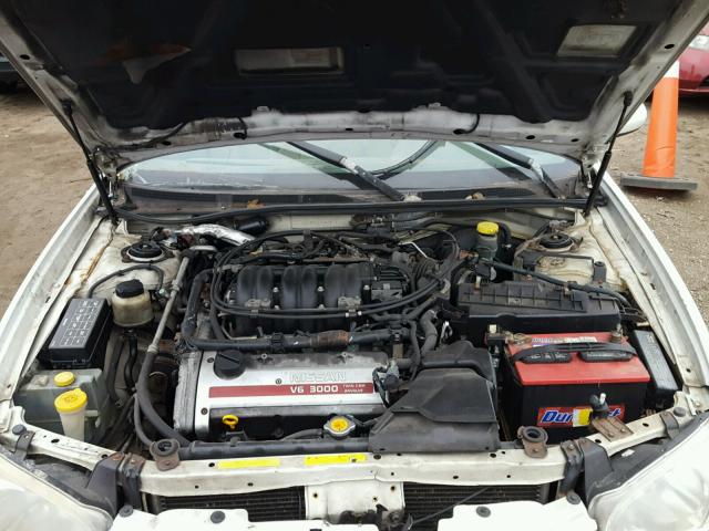 JN1CA31D8YT534454 - 2000 NISSAN MAXIMA GLE WHITE photo 7