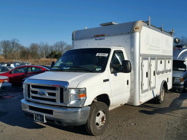 1FDWE35L88DA00960 - 2008 FORD ECONOLINE WHITE photo 2