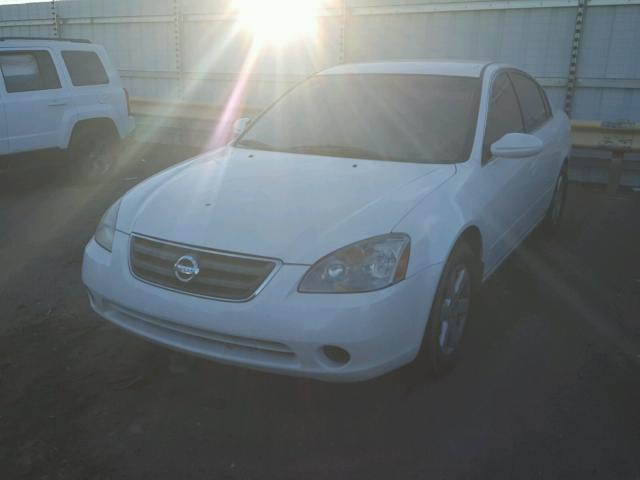 1N4AL11D03C310970 - 2003 NISSAN ALTIMA BAS WHITE photo 2