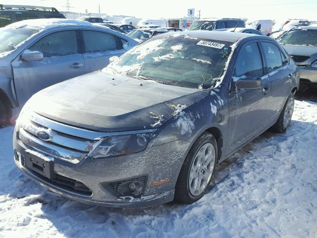 3FAHP0HA4BR333743 - 2011 FORD FUSION SE GRAY photo 2