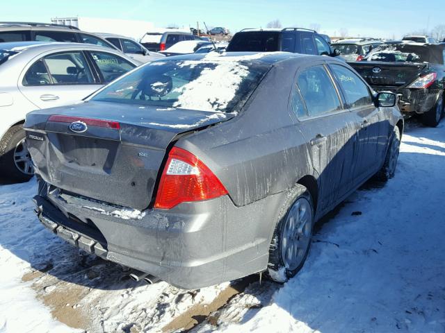 3FAHP0HA4BR333743 - 2011 FORD FUSION SE GRAY photo 4