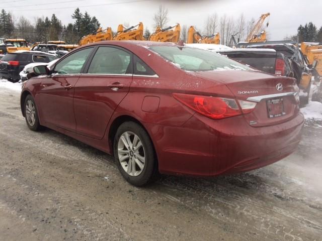 5NPEB4ACXCH324175 - 2012 HYUNDAI SONATA GLS RED photo 3