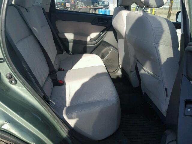 JF2SJABC4FH434582 - 2015 SUBARU FORESTER 2 GREEN photo 6