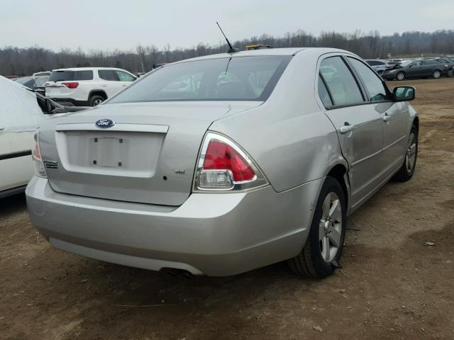 3FAHP07Z37R173448 - 2007 FORD FUSION SE SILVER photo 4