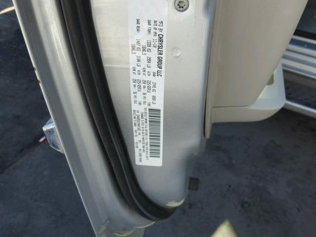 2A4RR5DX7AR473025 - 2010 CHRYSLER TOWN & COU SILVER photo 10