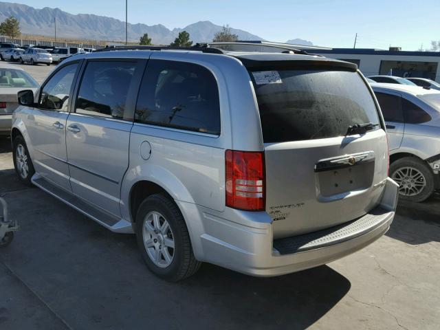 2A4RR5DX7AR473025 - 2010 CHRYSLER TOWN & COU SILVER photo 3