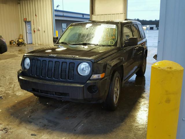 1J8FF28W28D682471 - 2008 JEEP PATRIOT SP BLACK photo 2