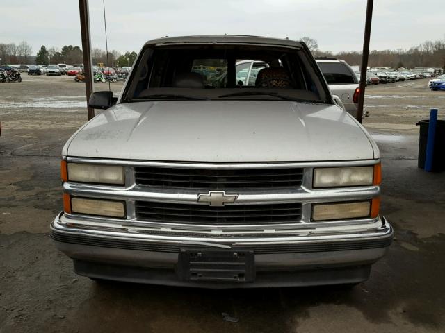 1GNEC13R6WJ353057 - 1998 CHEVROLET TAHOE C150 WHITE photo 10