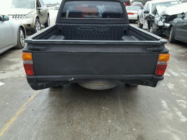 JT4RN50R5J5183663 - 1988 TOYOTA PICKUP 1/2 BLACK photo 6