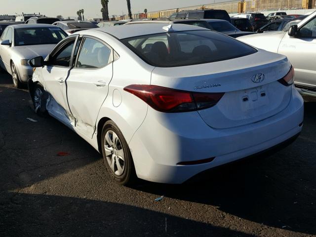 5NPDH4AE1GH699910 - 2016 HYUNDAI ELANTRA SE WHITE photo 3